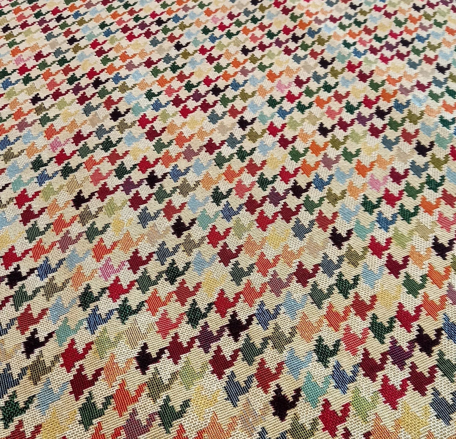 HOUNDS TOOTH MULTI Not specified