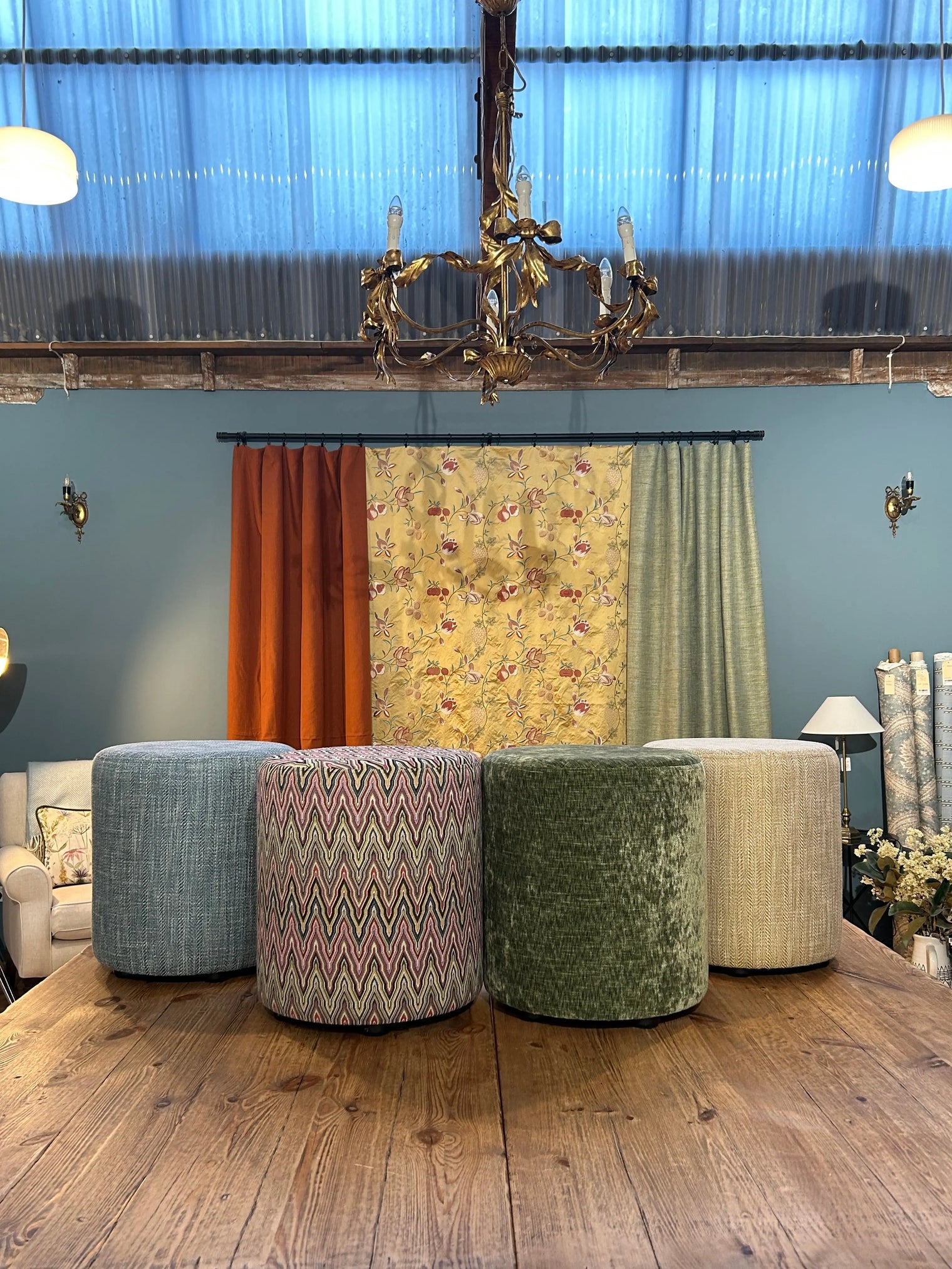 POUFFE Not specified