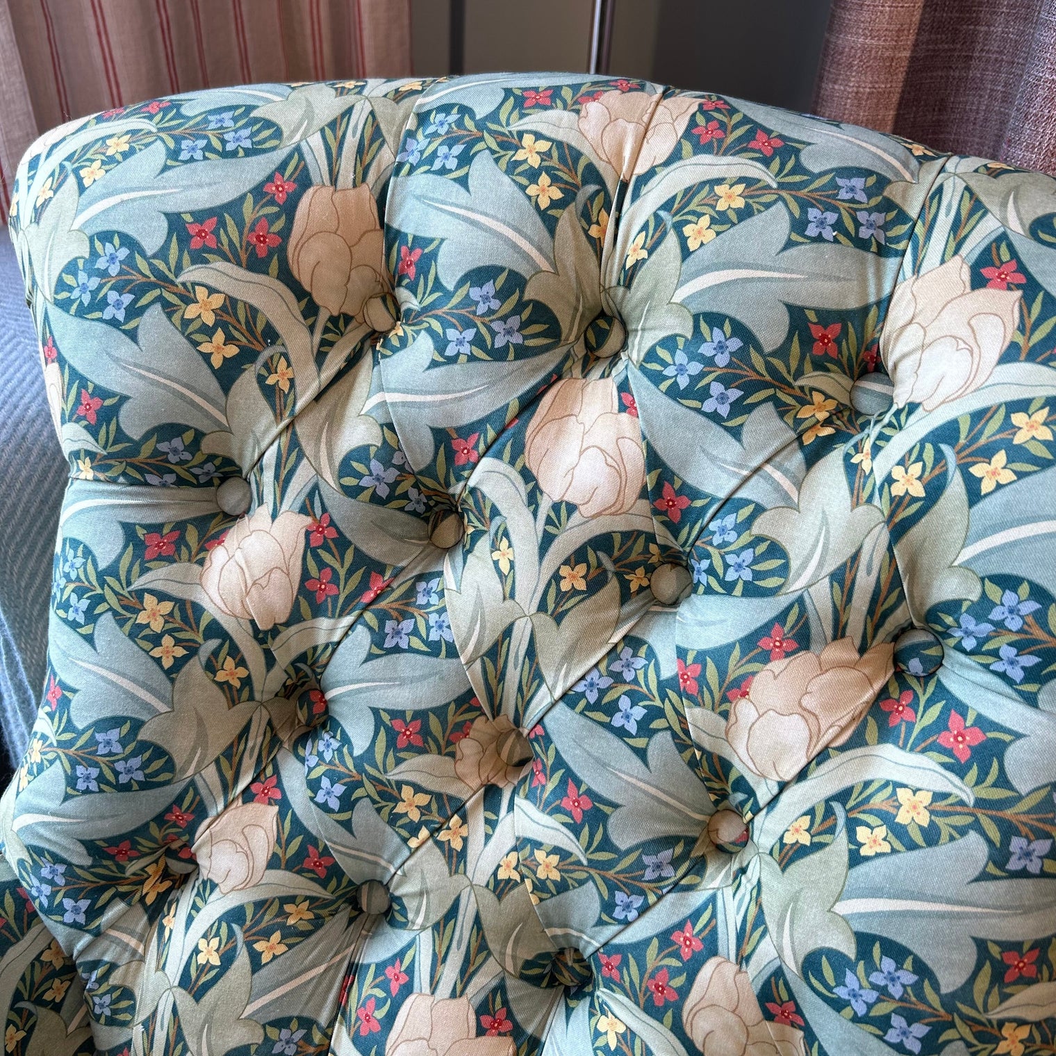 ARMCHAIR ANNA - ORDERS Not specified