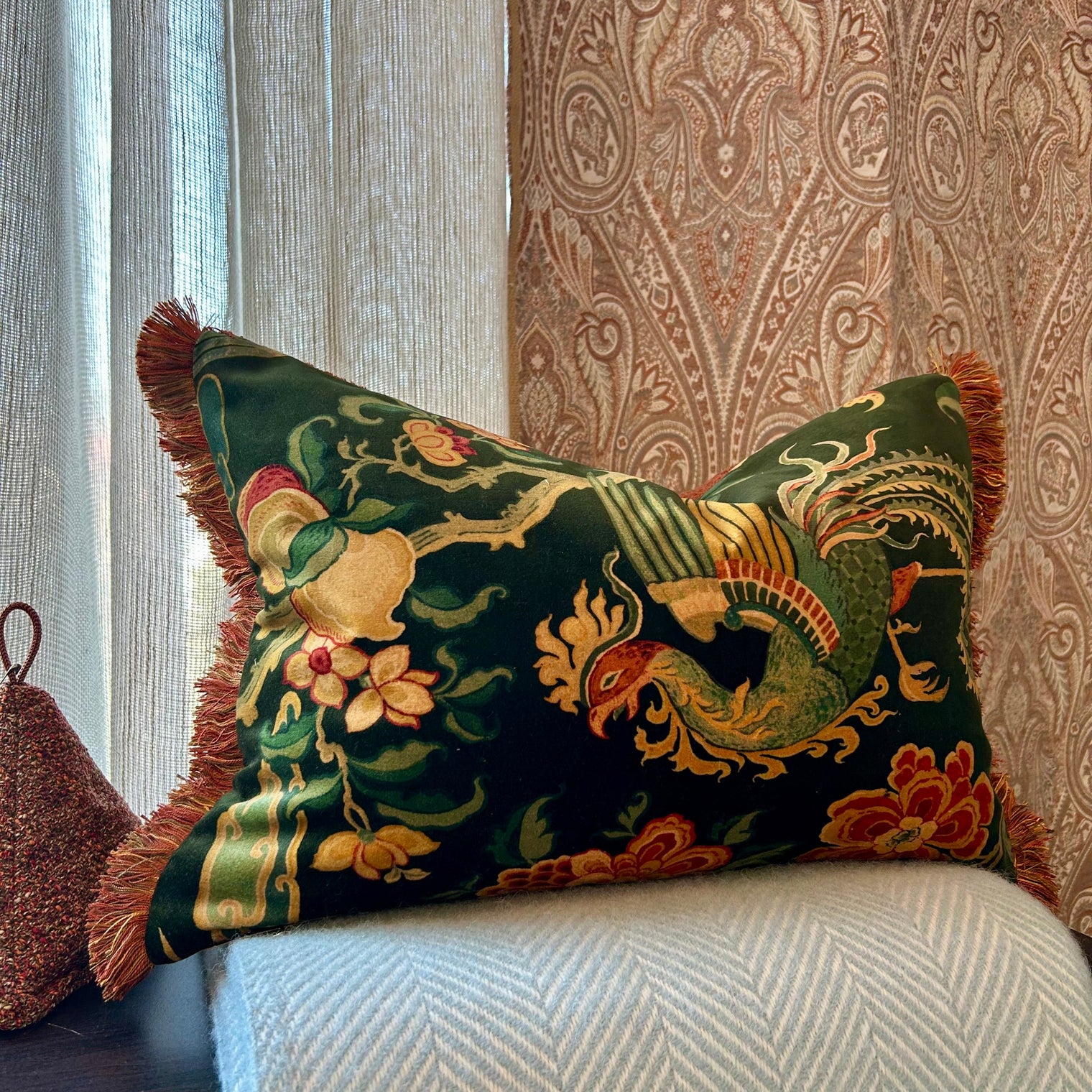 Chifu Velvet Cushion w Ruche FABRIC HOUSE