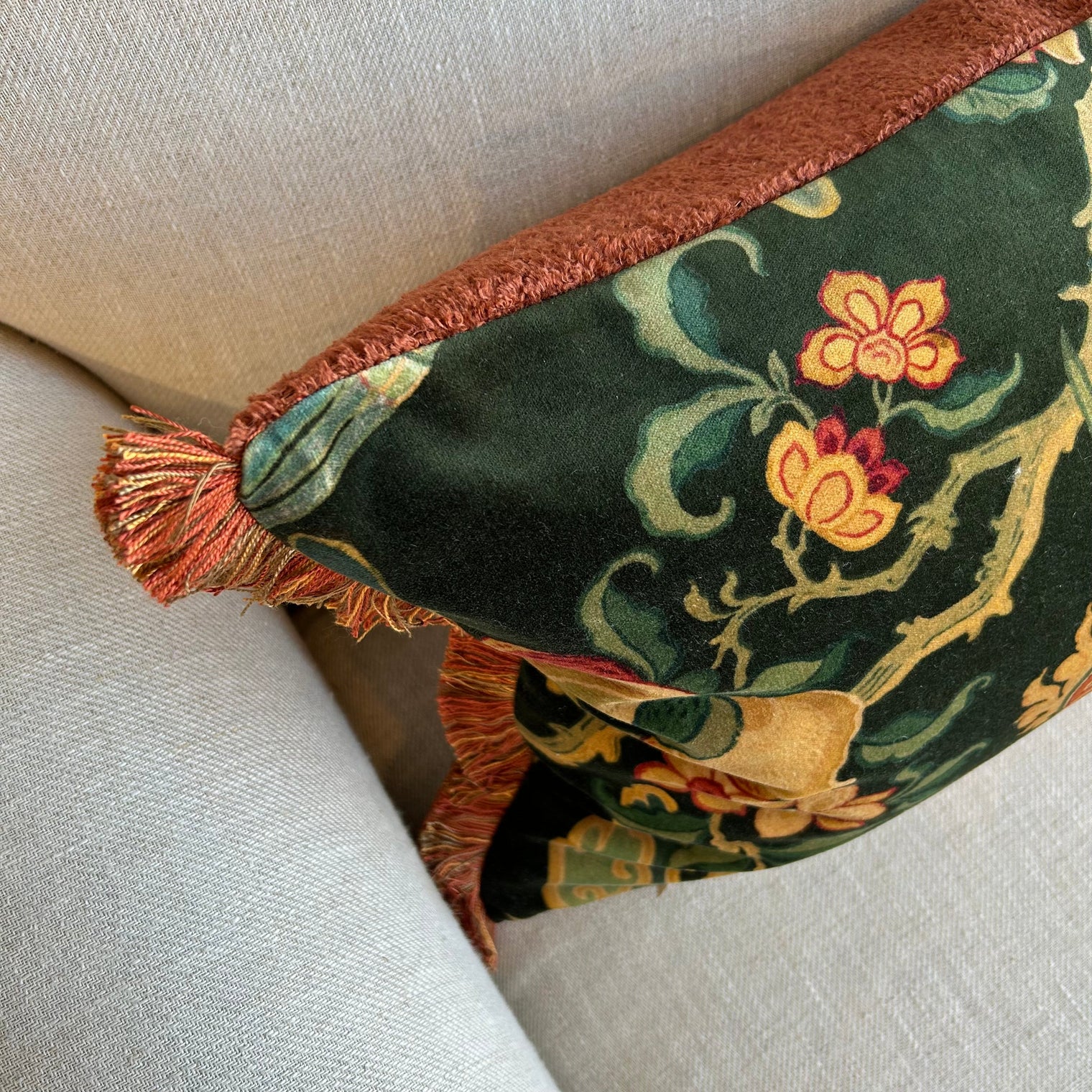 Chifu Velvet Cushion w Ruche FABRIC HOUSE
