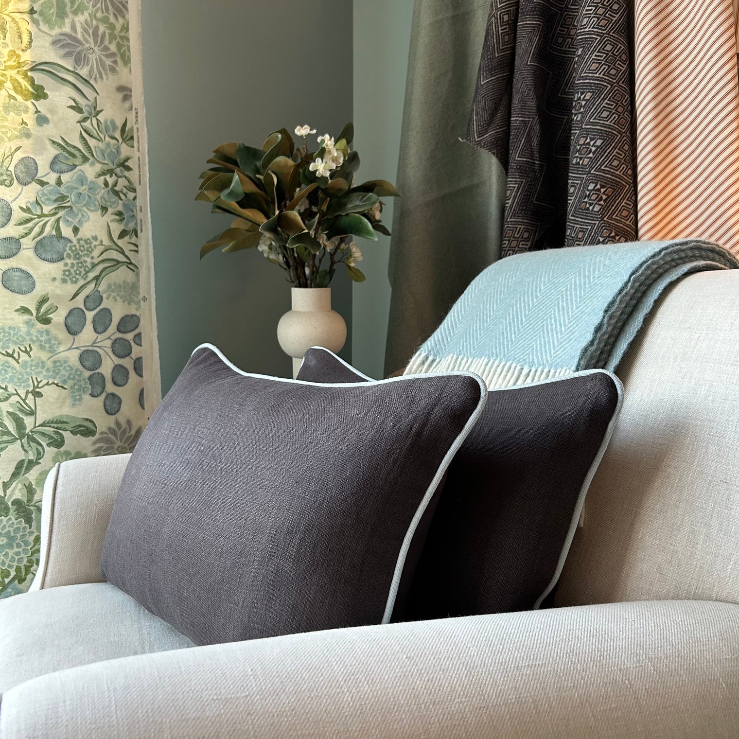 Tela Linen Piped Cushion Not specified