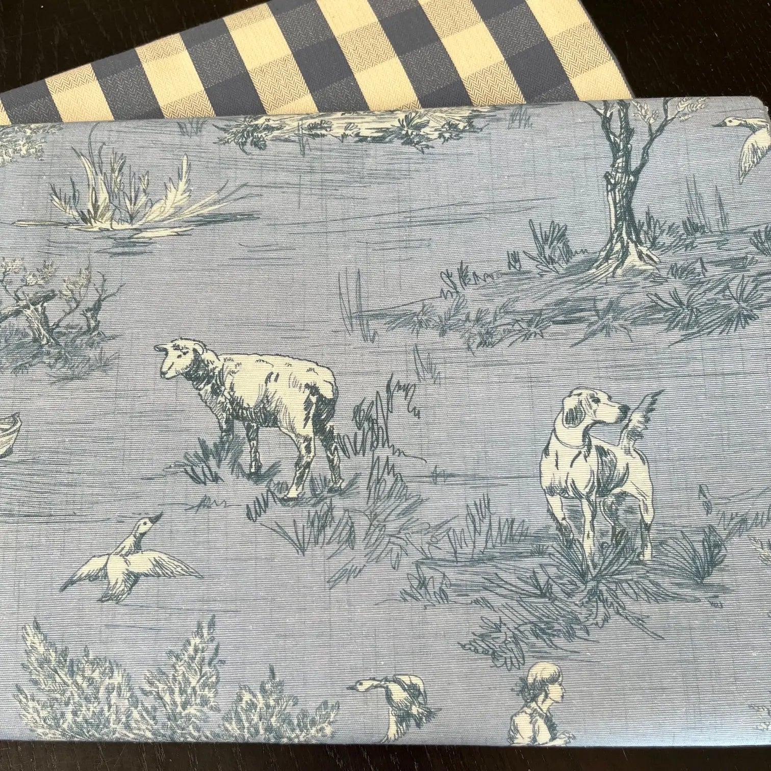 COUNTRY TOILE Not specified