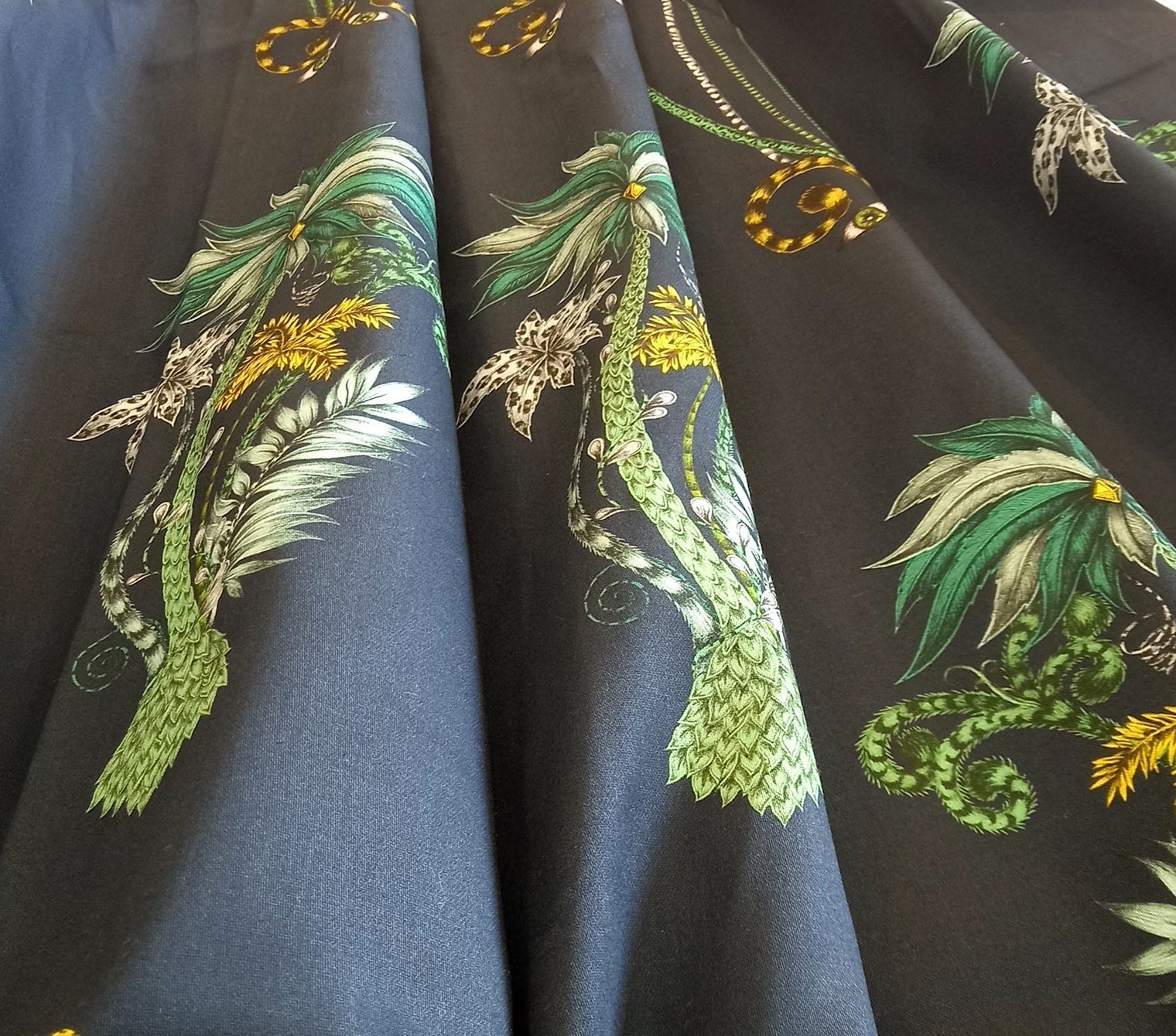 JUNGLE PALMS