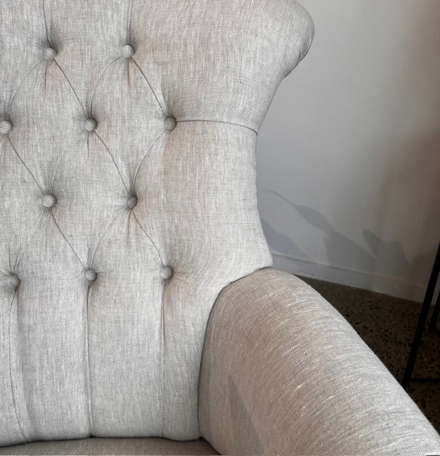 ARMCHAIR ANNA