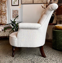 ARMCHAIR ANNA