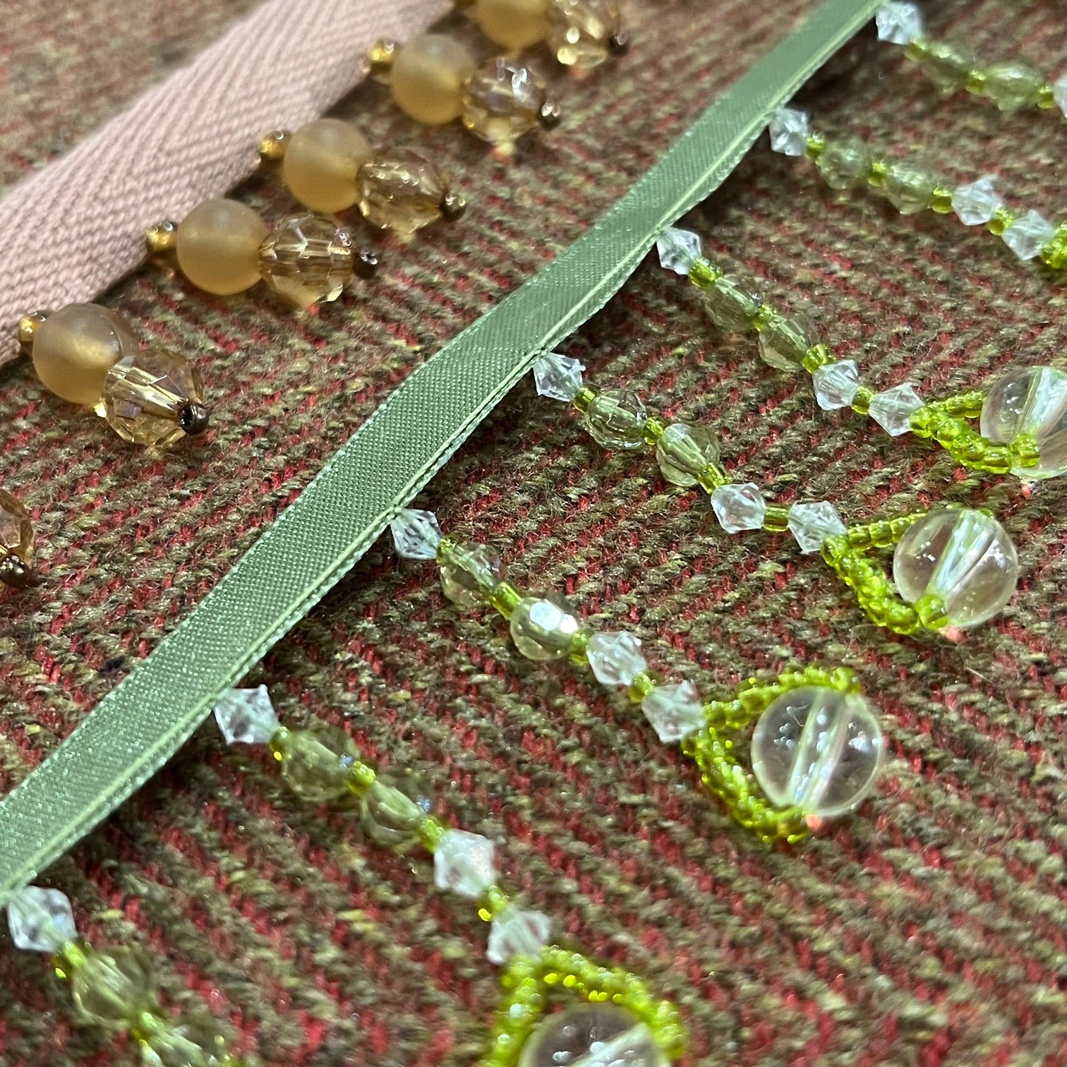 BEAD TRIM